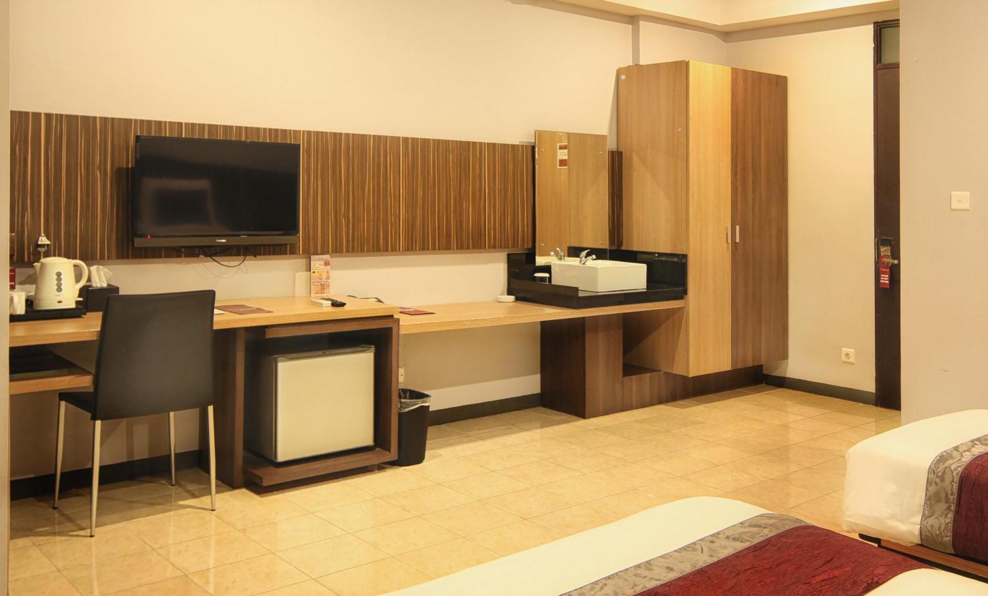 Valore Hotel Cimahi Eksteriør bilde