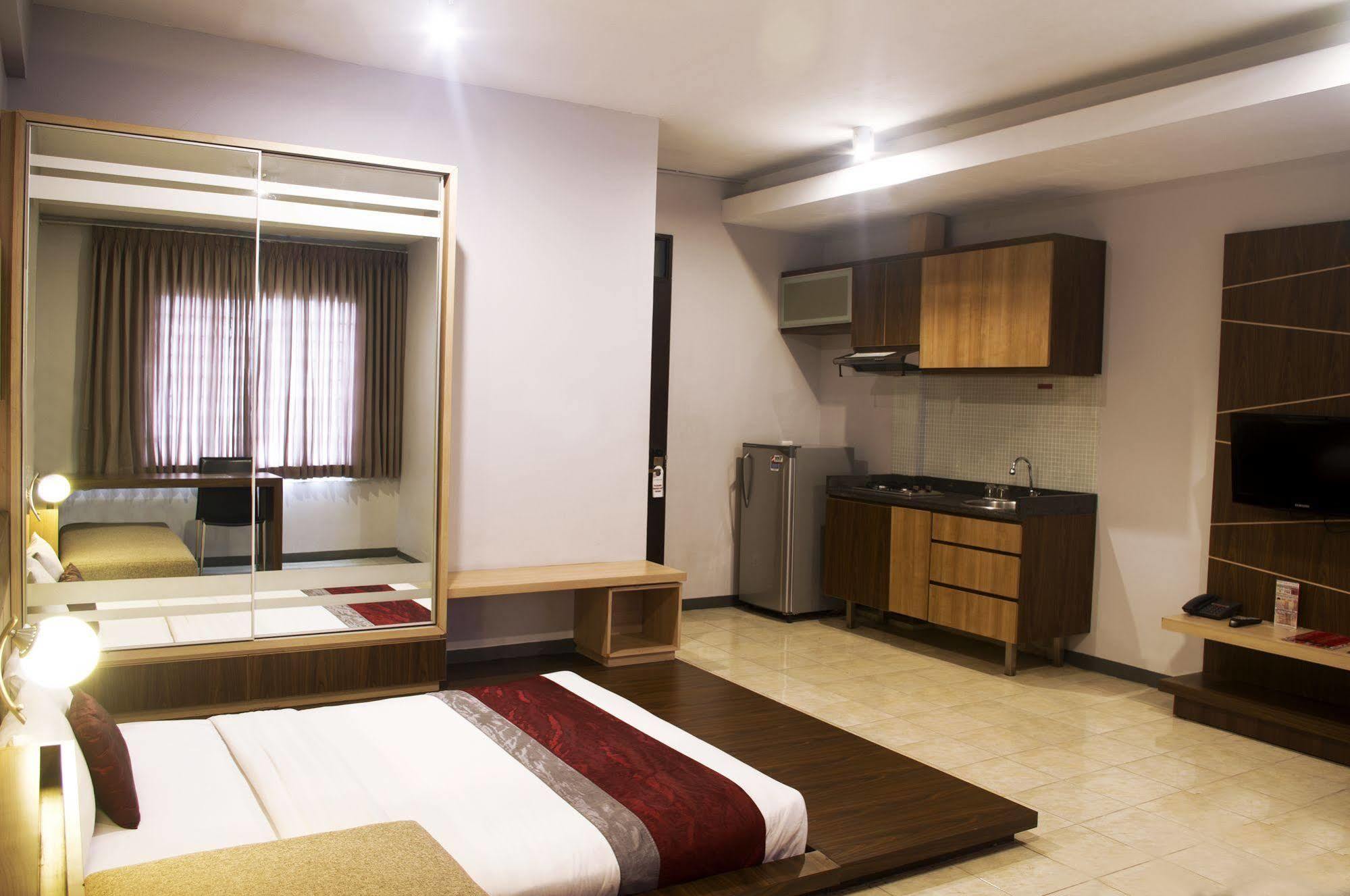 Valore Hotel Cimahi Eksteriør bilde